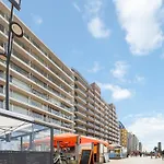 Modern 2-Bedroom Flat With Sea Views , Cleaning Included