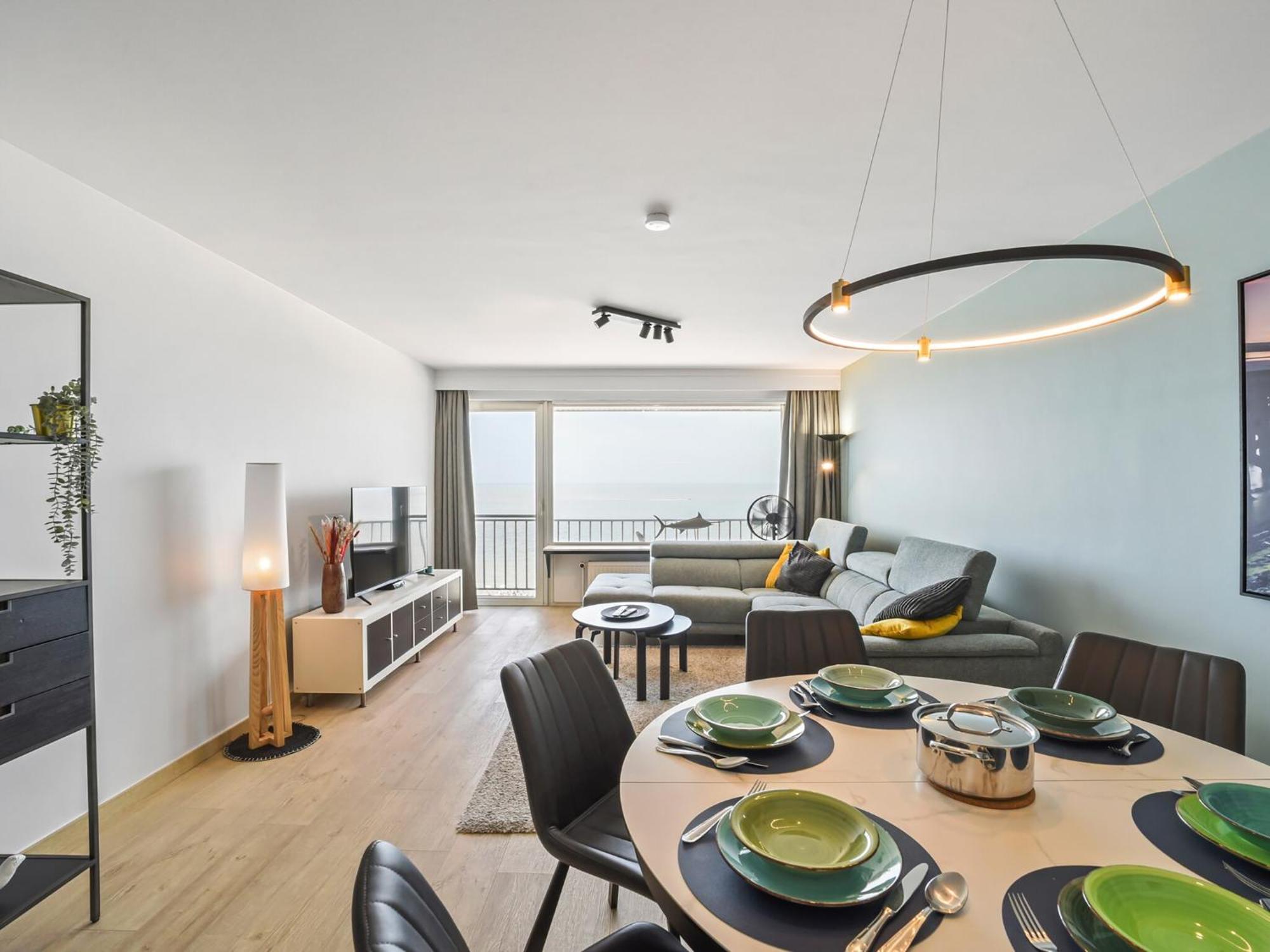 Modern 2-bedroom Flat With Sea Views , Cleaning Included