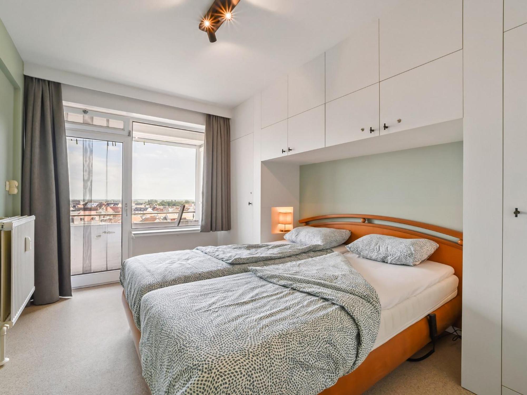 Modern 2-bedroom Flat With Sea Views , Cleaning Included Appartement *